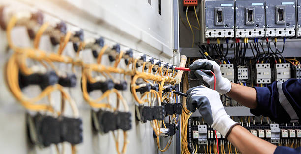 Professional Electrician technician working in Huntsville, AL